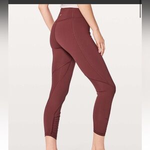 Lululemon Play Off the Pleats tights 7/8 25”